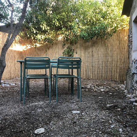 Maisonnette Independante Avec Jardin/Patio ニーム エクステリア 写真